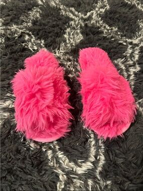 Fuzzy Pink Women's Slippers